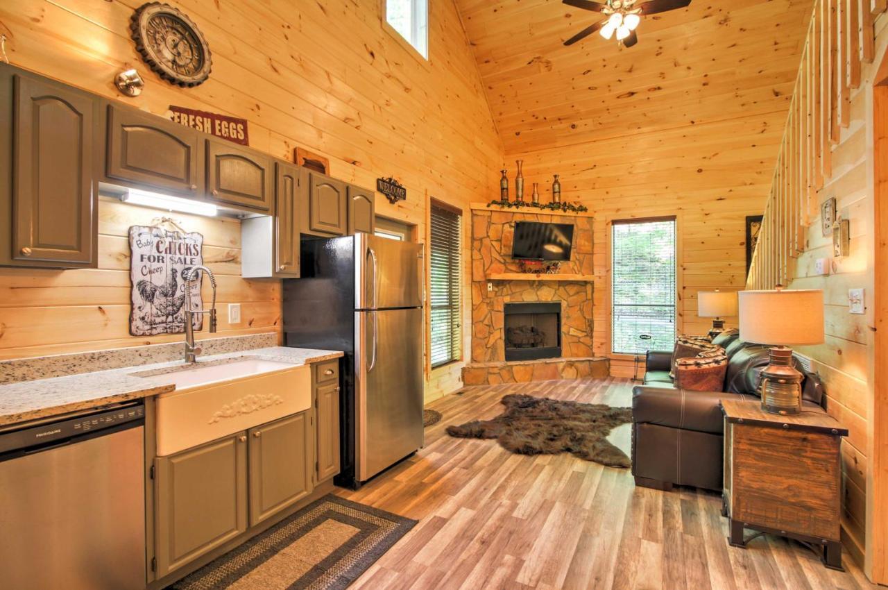 Gatlinburg Cabin With Hot Tub 5 Mi To Downtown Exterior foto